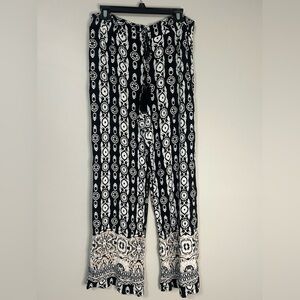 Cato Women’s Black and White Patterned Women's Pants, Size L